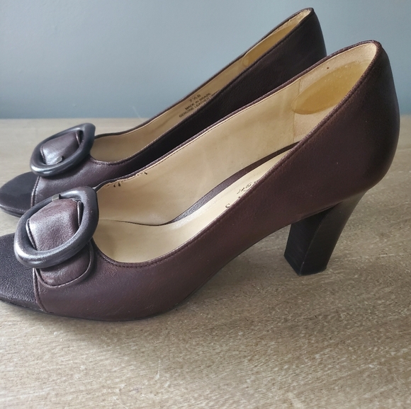 Talbots Vintage Brown Classic Open Toe Pumps - Picture 3 of 6